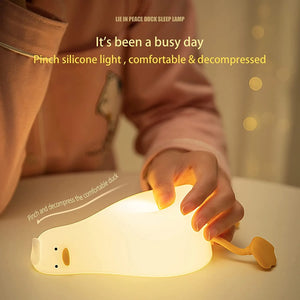 Quack Glow Night Lamp – Soft Silicone Duck Mood Light (Rechargeable)